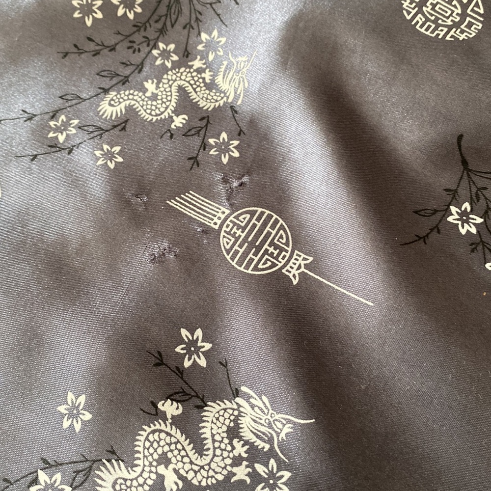 Gown wrapped. - Picture 5 of 5
